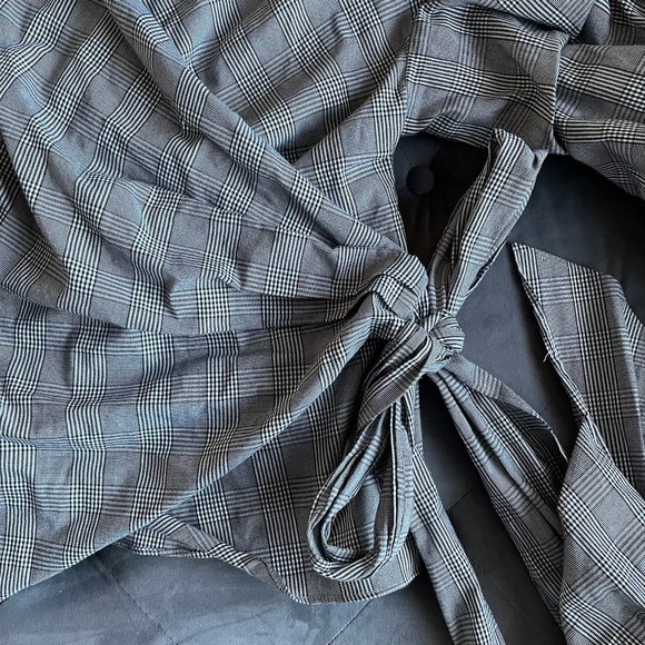 Zara Woman Black & White Plaid Wrap Shirt - Picture 2 of 10
